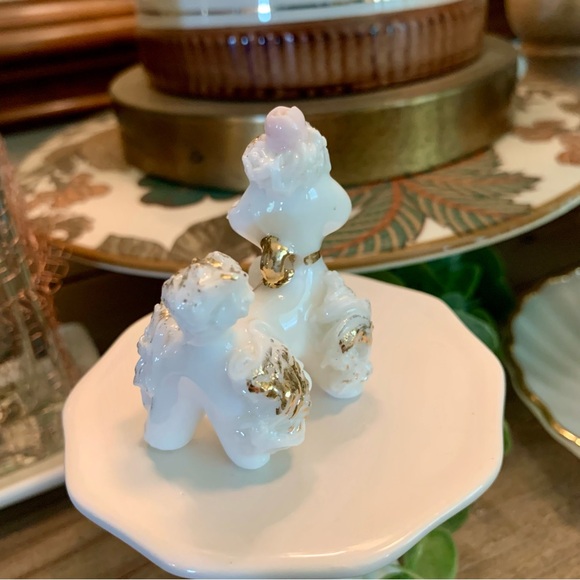 vintage white porcelain poodle~ trinket ~dogs~farmhouse~ Collectibles~pets - Picture 4 of 6